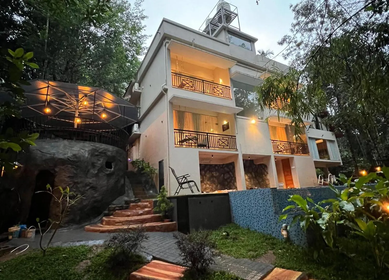Hunters Hideout Resort Wayanad