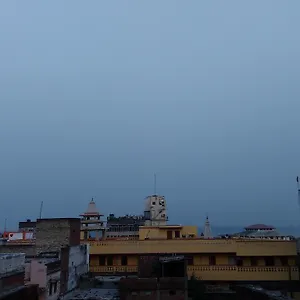 Asha Paying , Varanasi India
